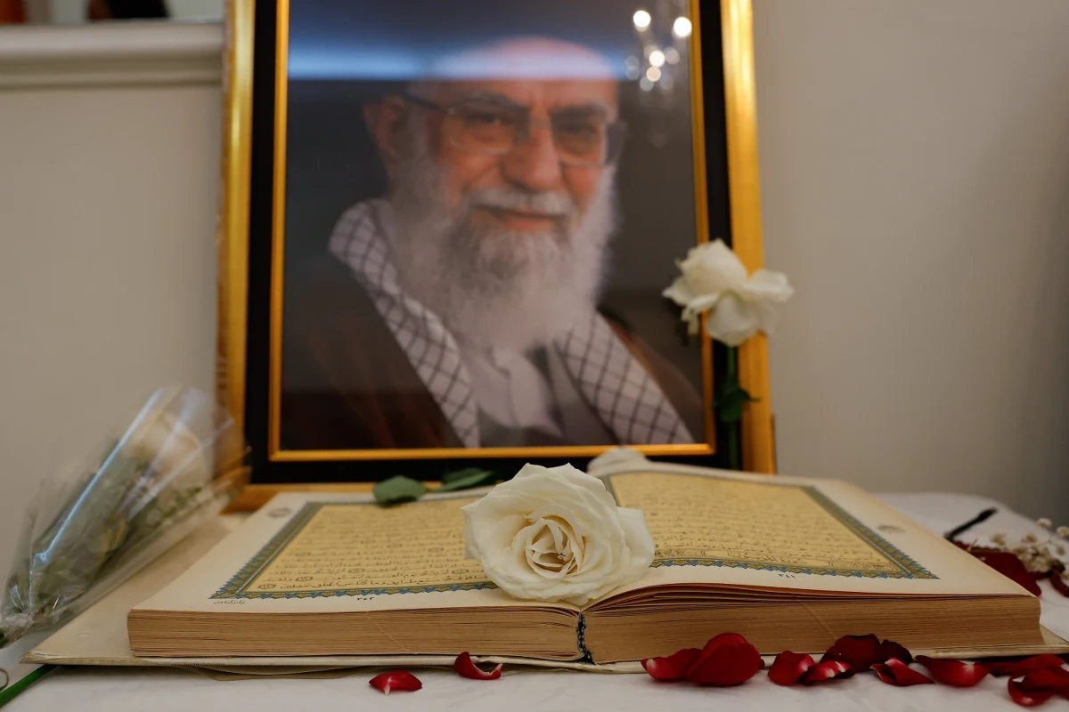 Izraelski minister obrony Israel Kac ujawnił kulisy decyzji o zabiciu ajatollaha Alego Chameneiego. Najwyższy przywódca Iranu miał zginąć w czerwcu, a atak przyspieszono z powodu protestów w tym kraju.