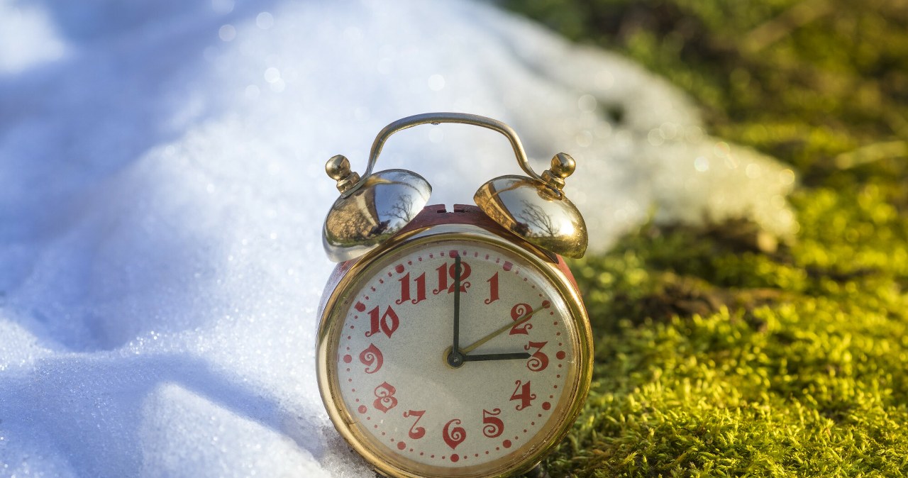 Śpimy o godzinę krócej. W który weekend marca jest zmiana czasu w letni?