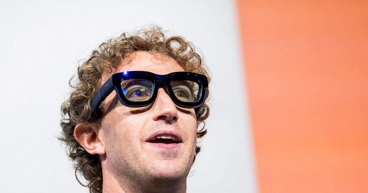 Słynne okulary podglądały w toalecie i sypialni. Sprawa w sądzie