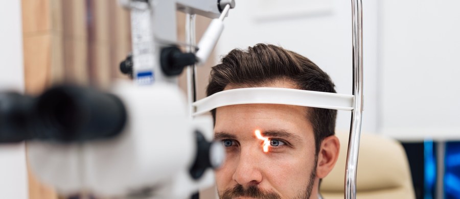 Z bezpłatnych badań w kierunku jaskry będzie można od niedzieli skorzystać w ponad czterdziestu gabinetach okulistycznych w całej Polsce. Rozpoczyna się Światowy Tydzień Jaskry. Specjaliści przypominają, że w Polsce z tą chorobą zmaga się ponad osiemset tysięcy osób. Połowa z nich jeszcze nie została zdiagnozowana.