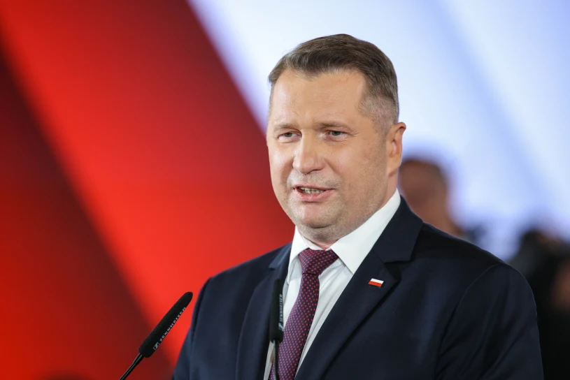 Czarnek uderzył w rząd za ceny paliw. "Co teraz robi Tusk?"