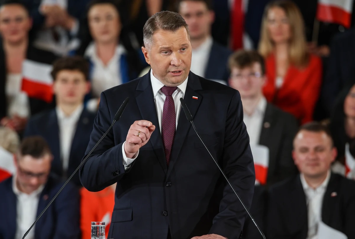 Przemysław Czarnek, ​kandydat PiS na premiera, podkreślił w sobotę w Krakowie, że partia wsiada do znakomicie naoliwionego pociągu szybkich prędkości po to, żeby wygrać dla Polski. Dodał, że ma być maszynistą tego pociągu, a prezes Jarosław Kaczyński kierownikiem. "Chcę przywrócić Polakom prawdziwą Polskę" - mówił w Krakowie. Zwrócił się również w niewybrednych słowach do premiera Donalda Tuska.