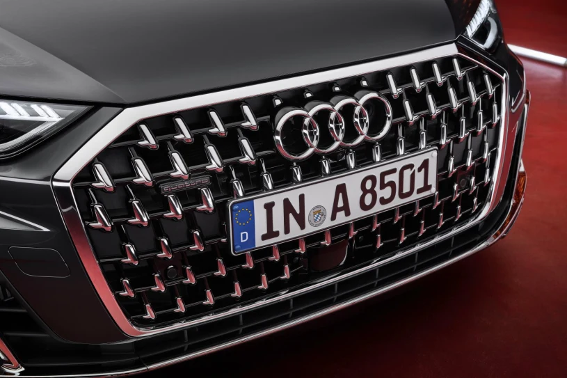 Audi A8 wychodzi po angielsku. Flagowa limuzyna po cichu znika z Europy