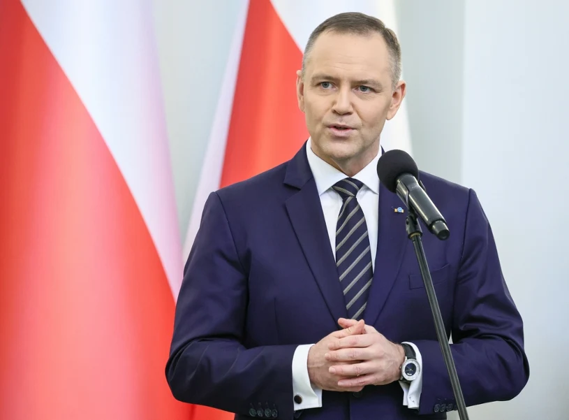 Nawrocki zawetuje SAFE? Polacy o ewentualnej decyzji prezydenta