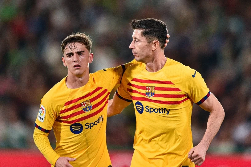 Barcelona rusza do Anglii. Tymczasem taka decyzja Flicka. Niemiec zaskoczył