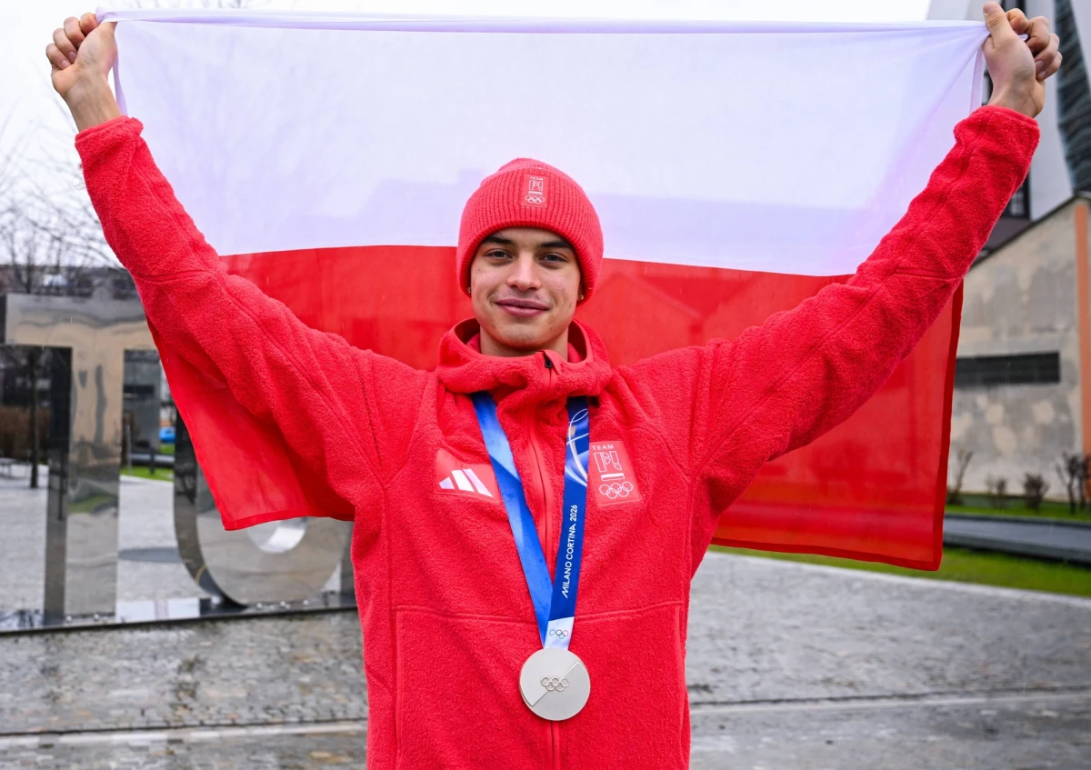 Władimir Semirunnij zdobył brązowy medal w wielobojowych mistrzostwach świata w łyżwiarstwie szybkim w Heerenveen. Wygrał Norweg Sander Eitrem przed Czechem Metodejem Jilkiem.
