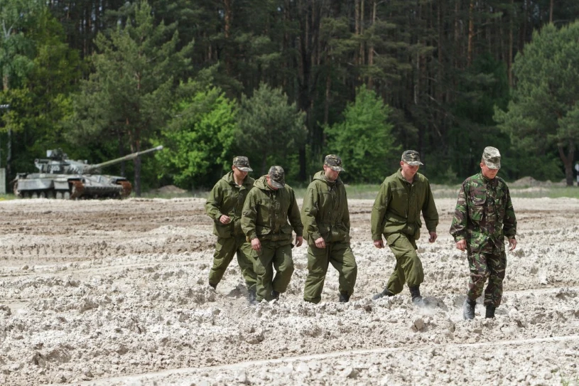 Sceny jak z filmu akcji. Ukraińcy ranili żołnierzy i odbili poborowego