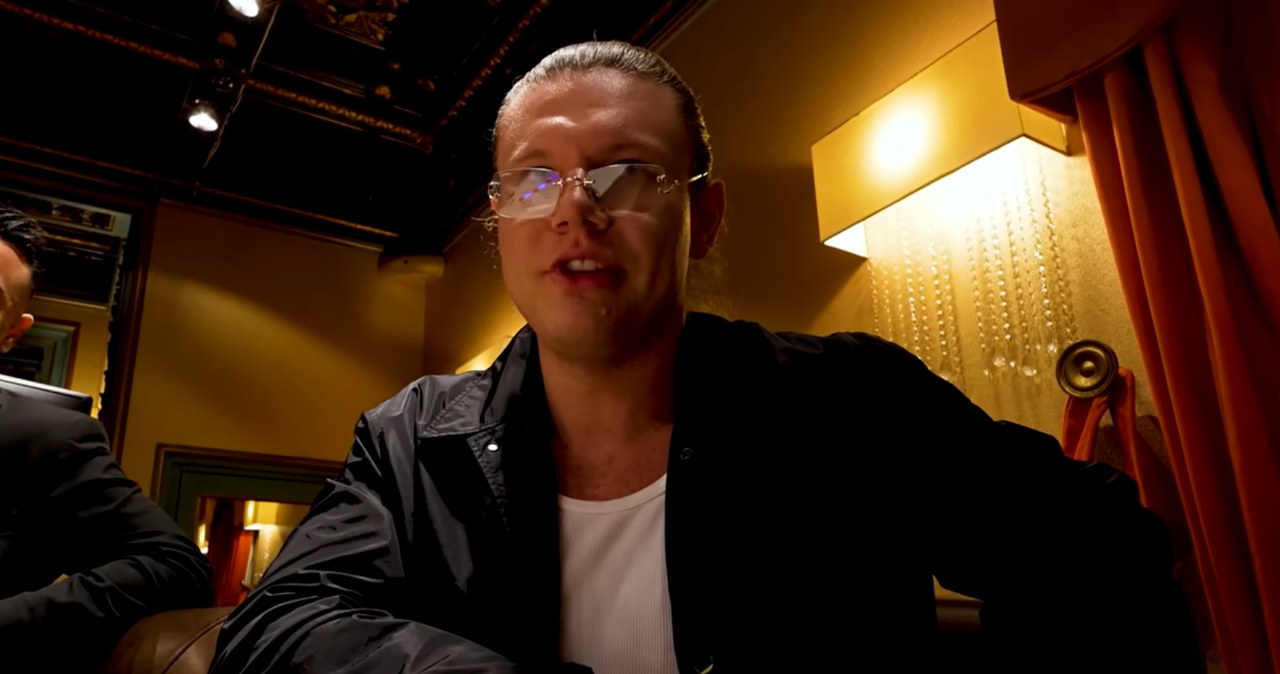 Gwiazdor FAME MMA zatrzymany na lotnisku. Niedawno uciekł z Polski