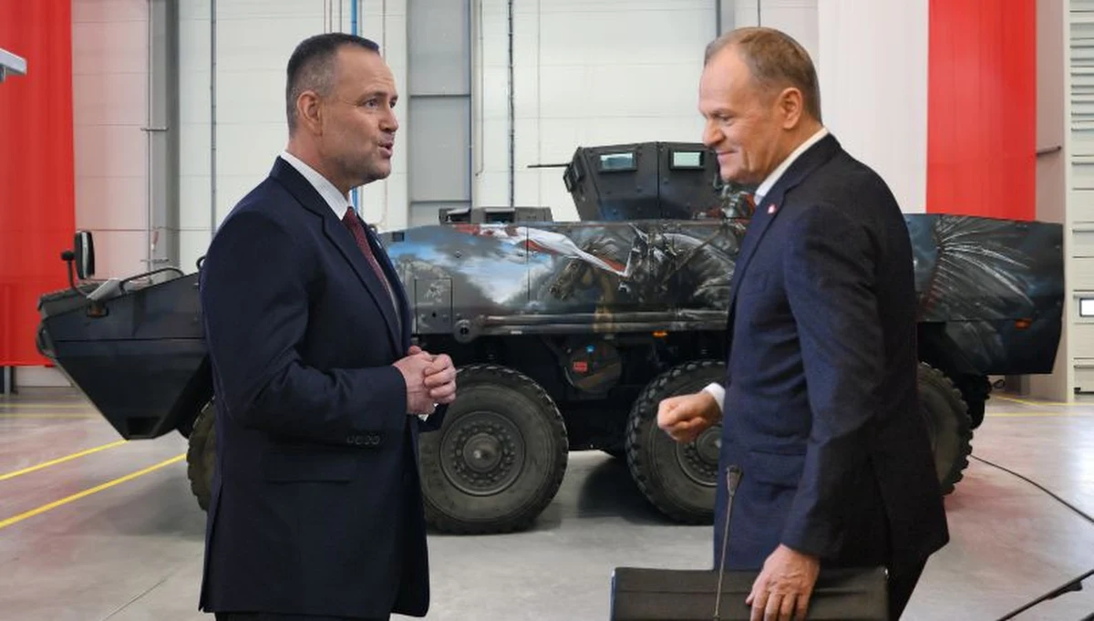 Dyskusja wokół programów SAFE i "polski SAFE 0 proc." dziś znów rozgrzeje w polskiej polityce. Wszystko ze względu na spotkanie w Pałacu Prezydenckim. Karol Nawrocki zaprosił na godzinę 15:00 premiera Donalda Tuska, szefa MON Władysława Kosiniaka-Kamysza i szefa NBP Adama Glapińskiego. 