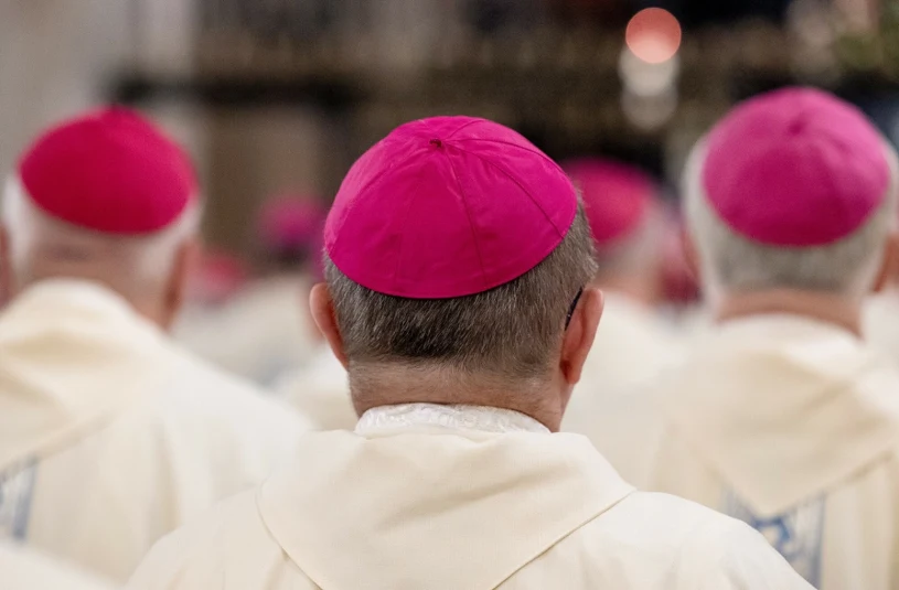 Trzy dni narad biskupów. Na agendzie spotkania kilka wrażliwych tematów