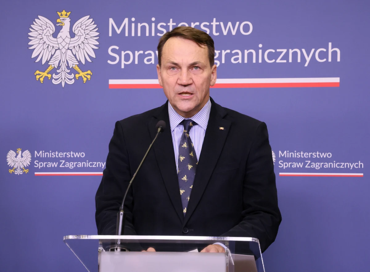 Od początku marca, po wybuchu konfliktu na Bliskim Wschodzie, do zagrożonego regionu udało się 736 Polaków, w tym dzieci. Mimo ostrzeżeń polskiego MSZ, wiele osób decyduje się na podróż do krajów objętych konfliktem. Danymi Straży Granicznej podzielił się na X Radosław Sikorski, którego resort wielokrotnie apelował o wybór innych kierunków podróży.