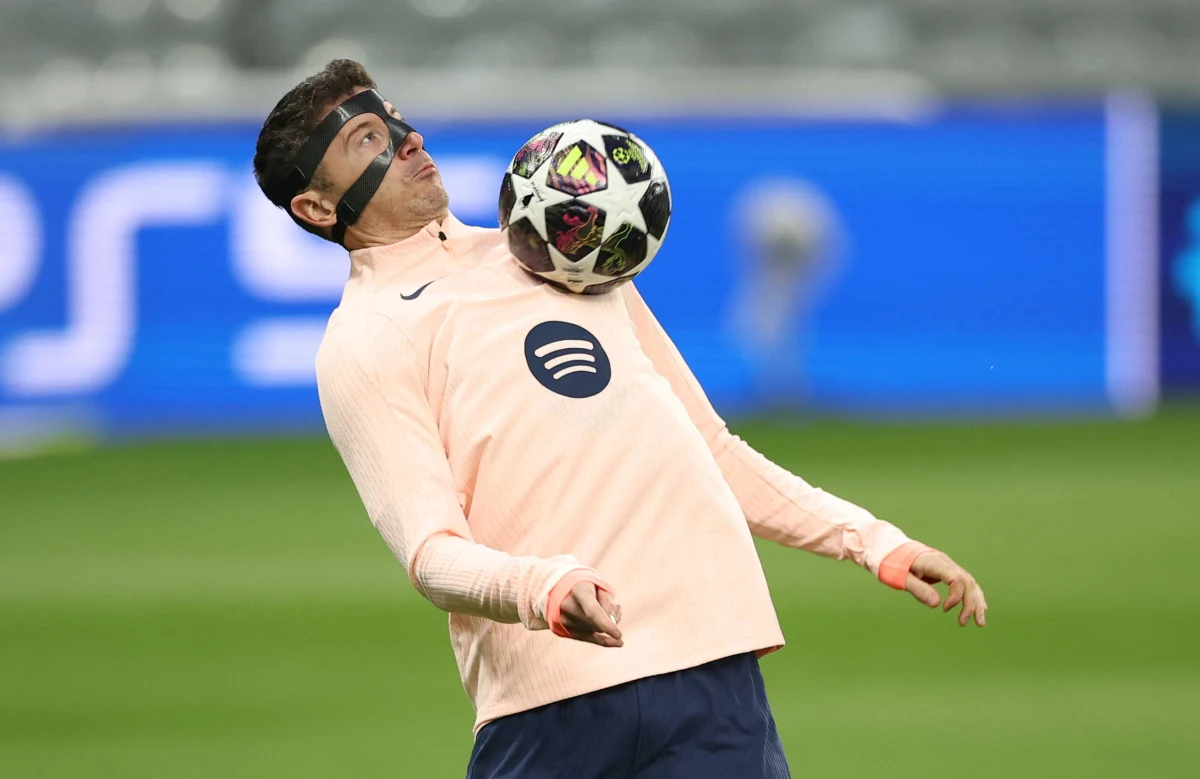 16 drużyn pozostało w grze o triumf w piłkarskiej Lidze Mistrzów. Połowa z nich rozegra dziś pierwsze mecze 1/8 finału. Czekają nasi dwa hiszpańsko-angielskie pojedynki. Do tego interesujący mecz w Stambule, gdzie Galatasaray podejmie Liverpool, oraz starcie Atalanty Bergamo z Bayernem Monachium.