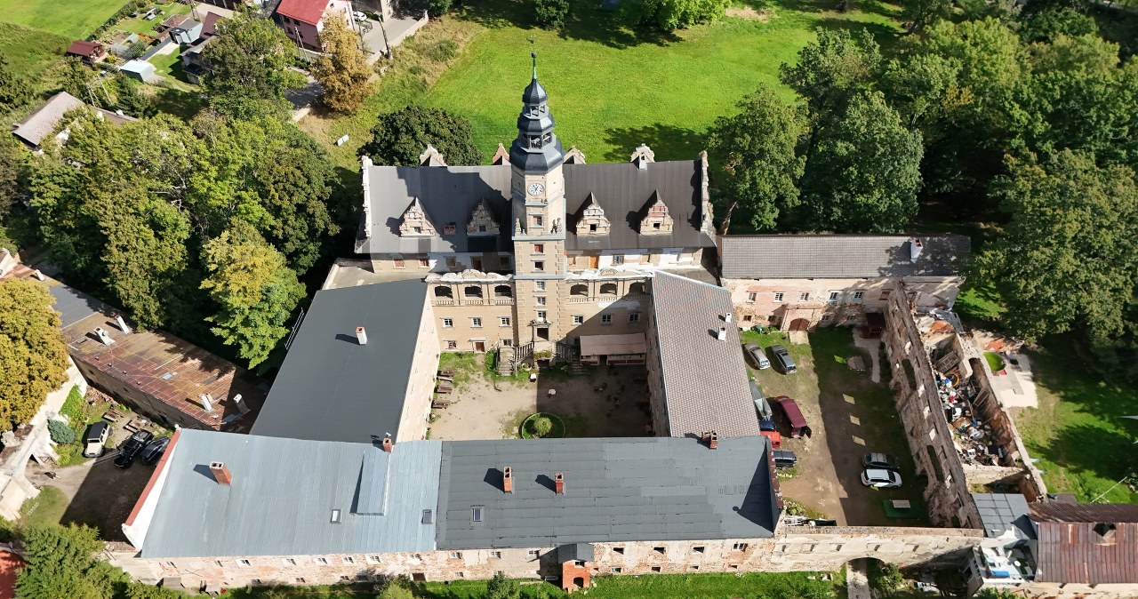 Dolnośląska perła na sprzedaż. Kup sobie pałac w Gorzanowie