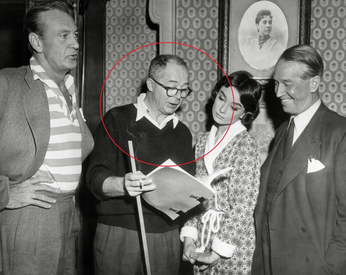 Urodził się w małym miasteczku, a podbił światowe kino. Oto historia Billy’ego Wildera – jednego z najwybitniejszych reżyserów wszech czasów, który nie zapomniał o swoich korzeniach i na zawsze wpisał się w historię... Suchej Beskidzkiej. Jego pasjonująca droga z małego galicyjskiego miasteczka aż do filmowej stolicy świata to opowieść o talencie, determinacji i niezwykłej sile charakteru. 