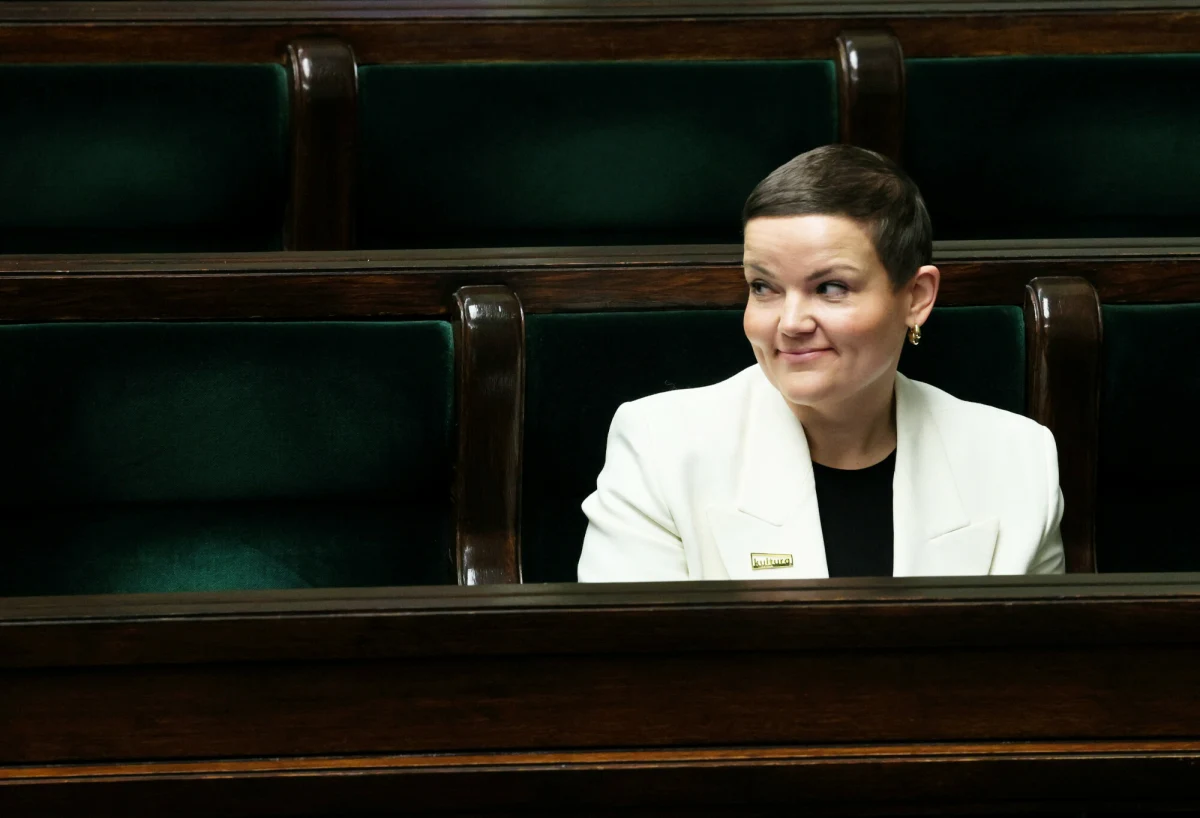 Warszawska prokuratura okręgowa złożyła do sądu wniosek o warunkowe umorzenie postępowania wobec Marty Cienkowskiej, minister kultury i dziedzictwa narodowego, która w kwietniu ubiegłego roku brała udział w wypadku drogowym w centrum stolicy. W wyniku zdarzenia motocyklista doznał obrażeń wymagających ponad tygodniowej rekonwalescencji.