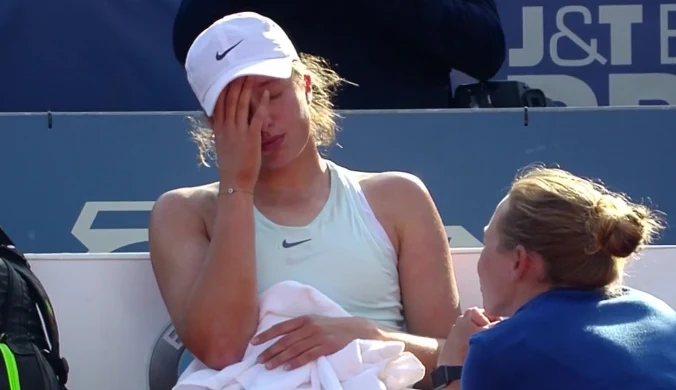 Świątek sam na sam z Abramowicz. Przekleństwa na korcie. "Oddychaj"