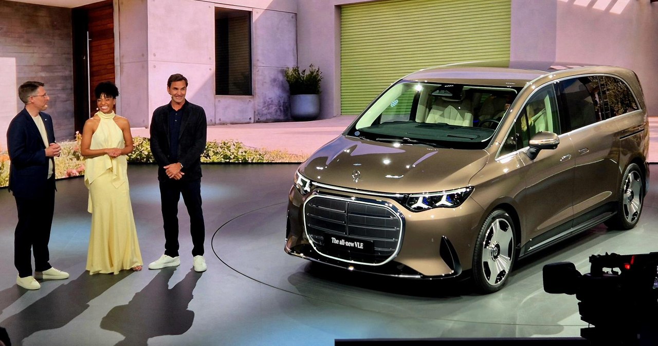 Mercedes VLE to szczyt luksusu w skórze vana. 700 km zasięgu i sala kinowa