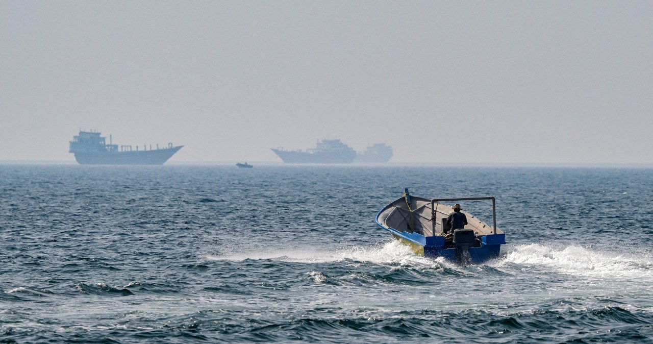 Członek irańskiego rządu: Nie stawiamy min w cieśninie Ormuz