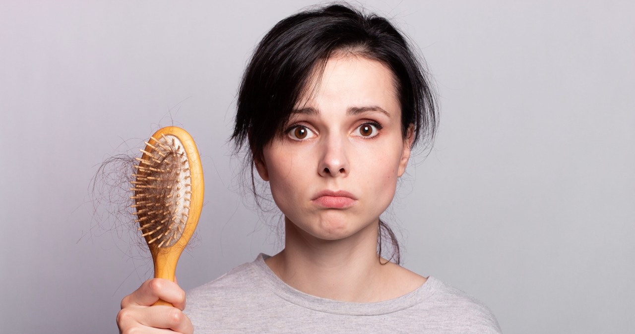 Używasz takiej szczotki? Nie dziw się, iż twoje włosy się łamią i wypadają