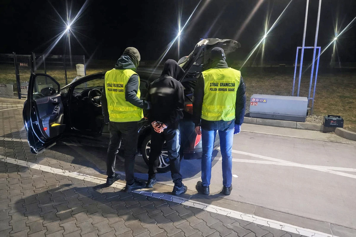 ​Sporą ilość narkotyków przewoził przez Polskę Łotysz, który wpadł niedawno w ręce straży granicznej. Zatrzymania dokonano w pobliżu Chomentowa w woj. podlaskim.