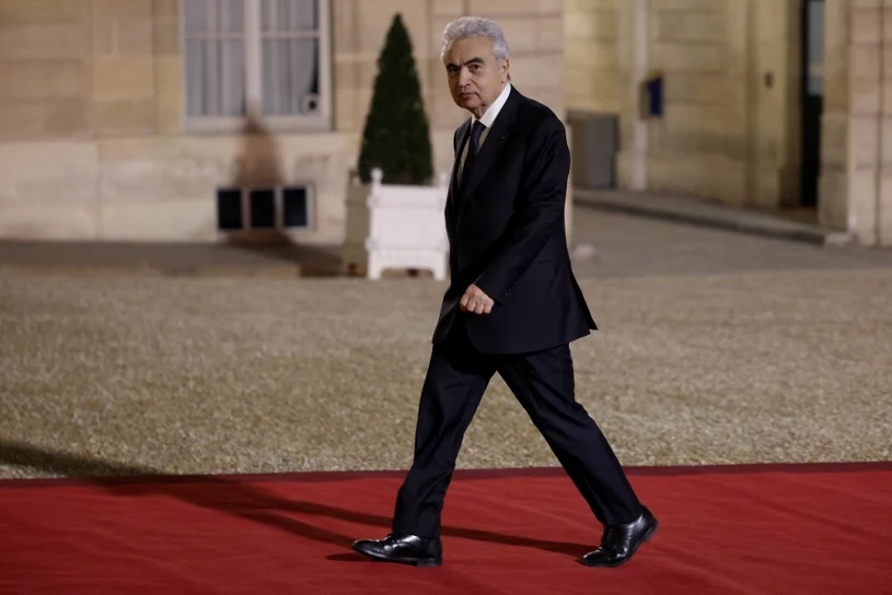 Miliony baryłek ropy z zapasów wyleją się na rynek. MAE podjęła decyzję