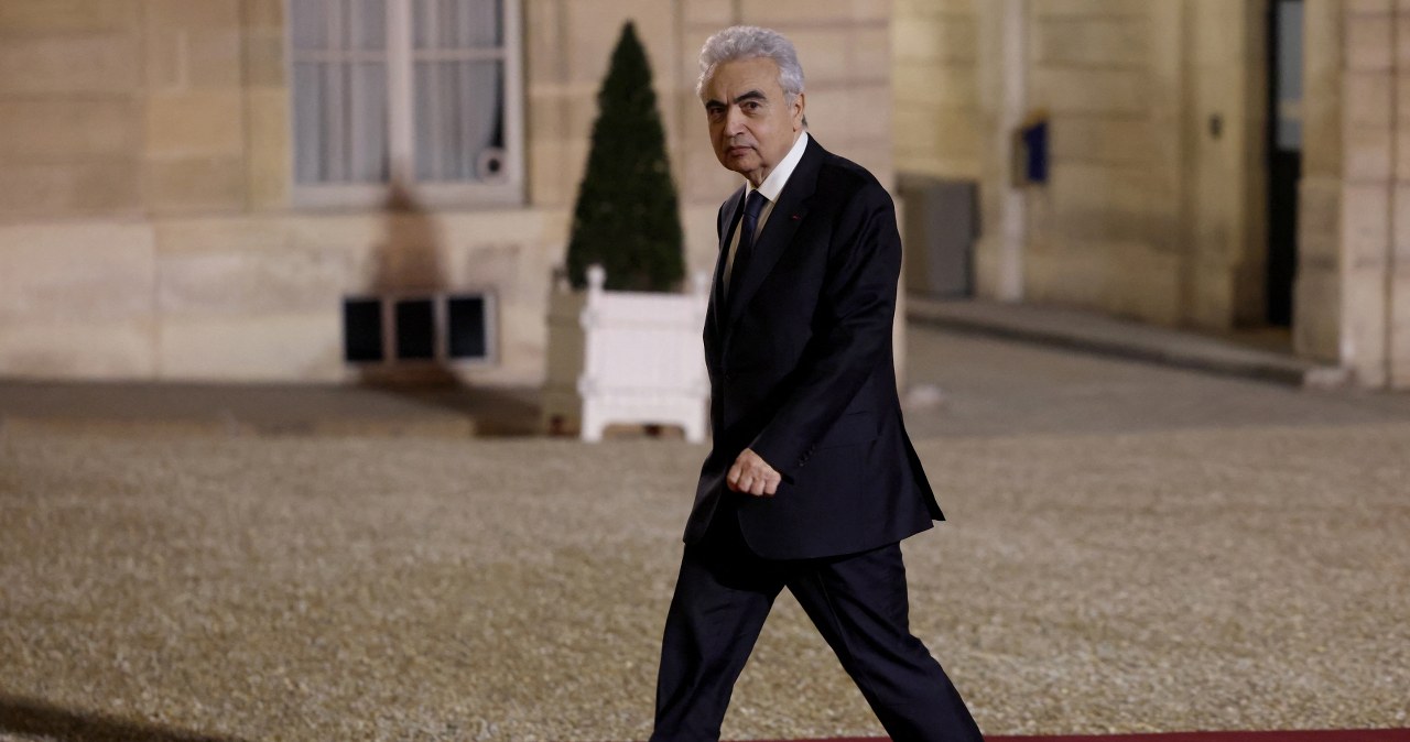 Miliony baryłek ropy z zapasów wyleją się na rynek. MAE podjęła decyzję