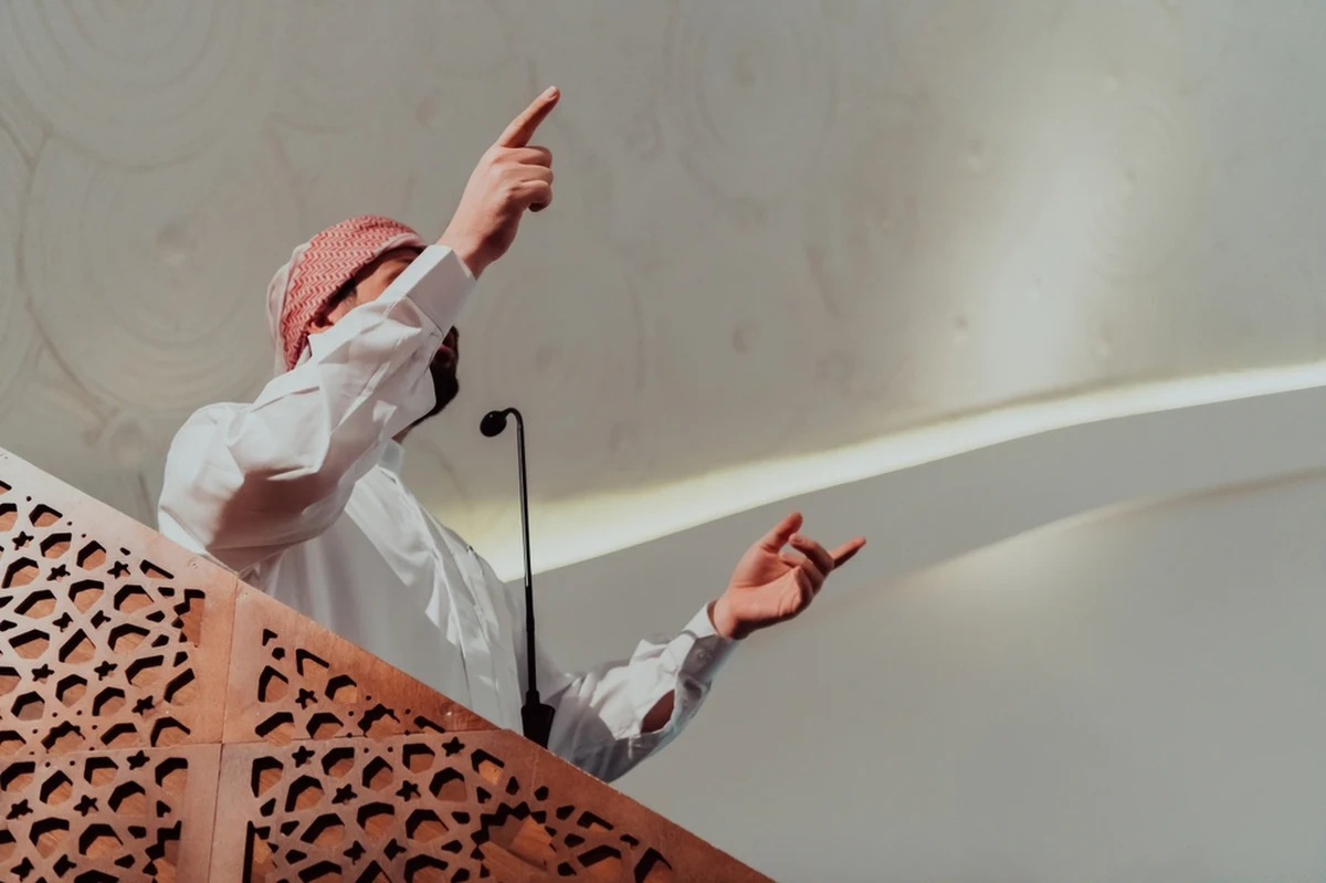 W szyickim meczecie Imama Alego w Kopenhadze wygłoszono kazanie, podczas którego imam Muhammad Salman Jan wezwał wiernych do modlitwy po śmierci najwyższego przywódcy Iranu, Alego Chameneiego, oraz do prowadzenia świętej wojny (dżihadu) w internecie przeciwko USA i Izraelowi. Informację tę podała w środę gazeta "Berlingske".