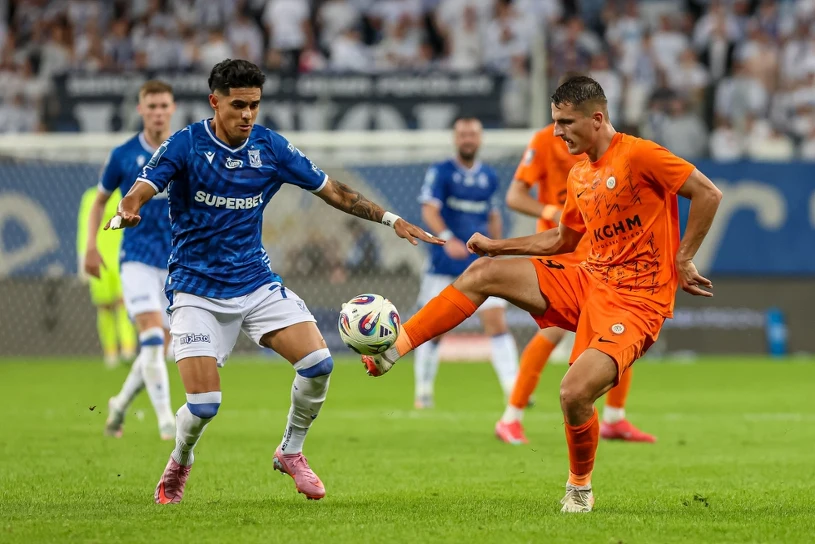 Zagłębie Lubin - Lech Poznań. O której gdzie obejrzeć? [TRANSMISJA]