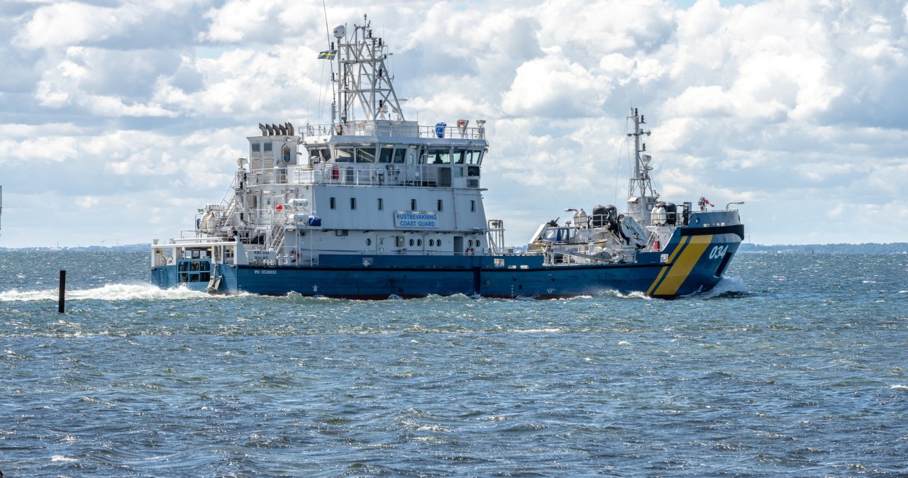 Kolejne zatrzymanie statku na Bałtyku. W tle Rosja