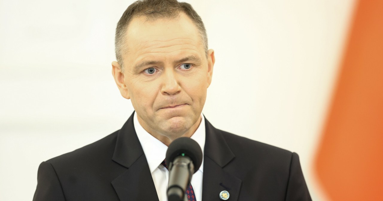 Podpis Nawrockiego mógłby uratować drużynę. Zwleka od miesięcy