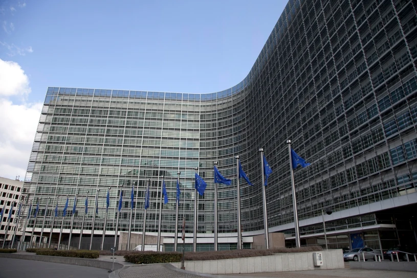 Komisja Europejska reaguje na spór o SAFE. Wiadomo, na kiedy szykują wypłatę