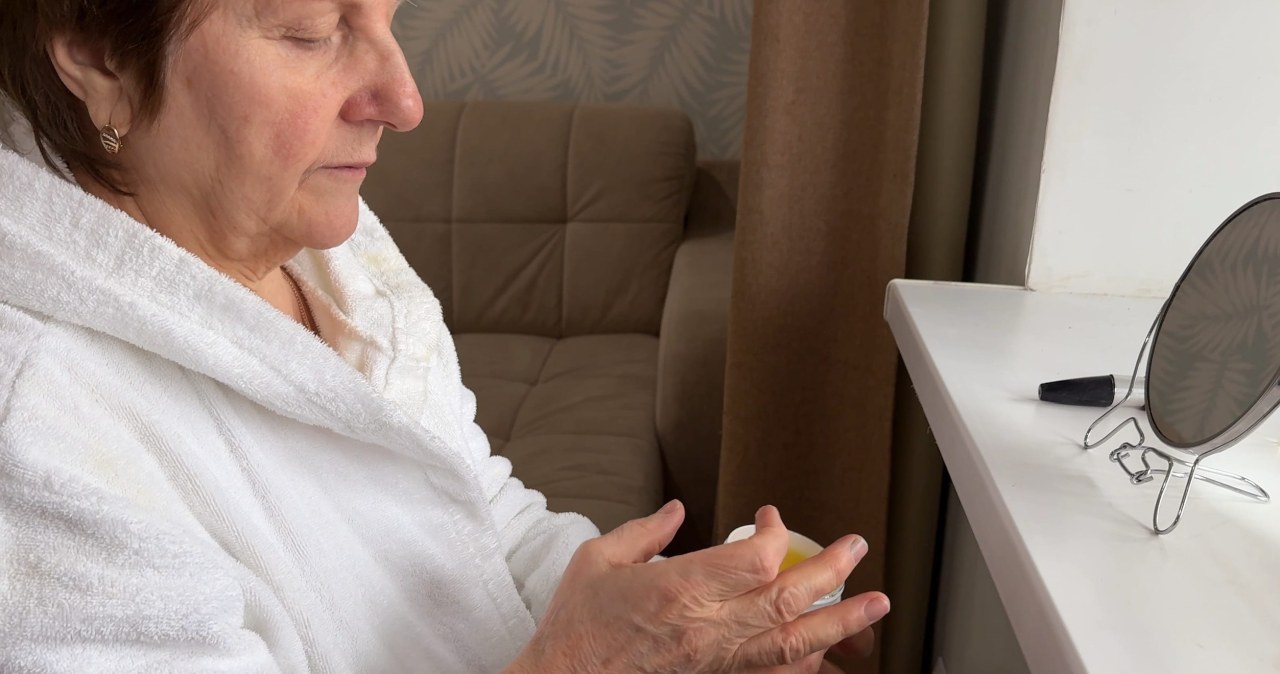 W PRL była w każdym domu. Maść za 5 złotych działa jak drogie serum