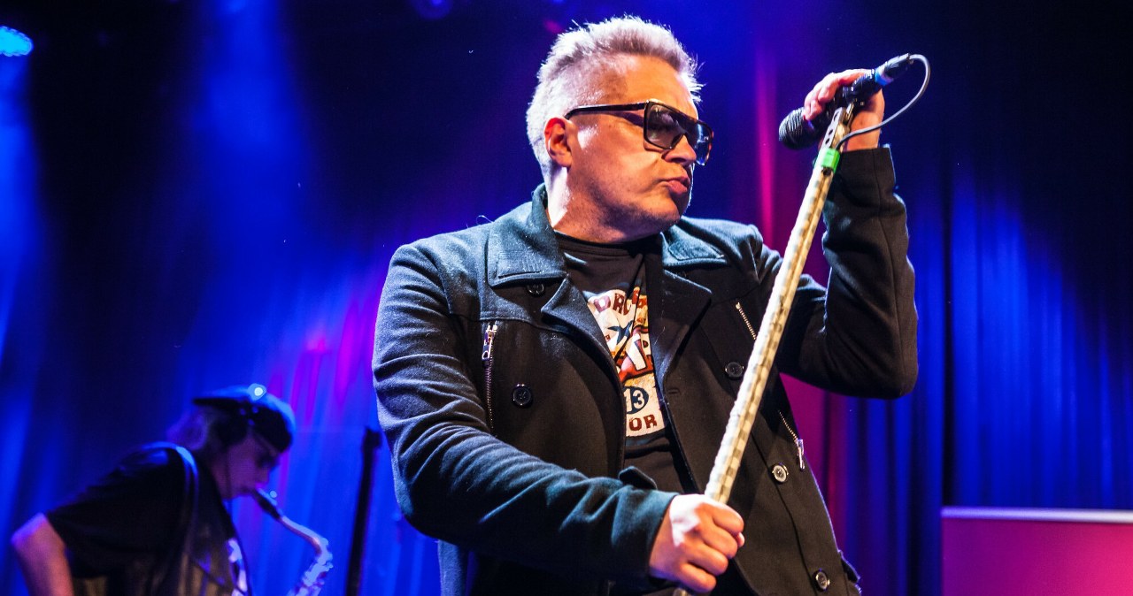 Problemy zmusiły Muńka do emigracji. Tak powstał wielki hit lat 90.