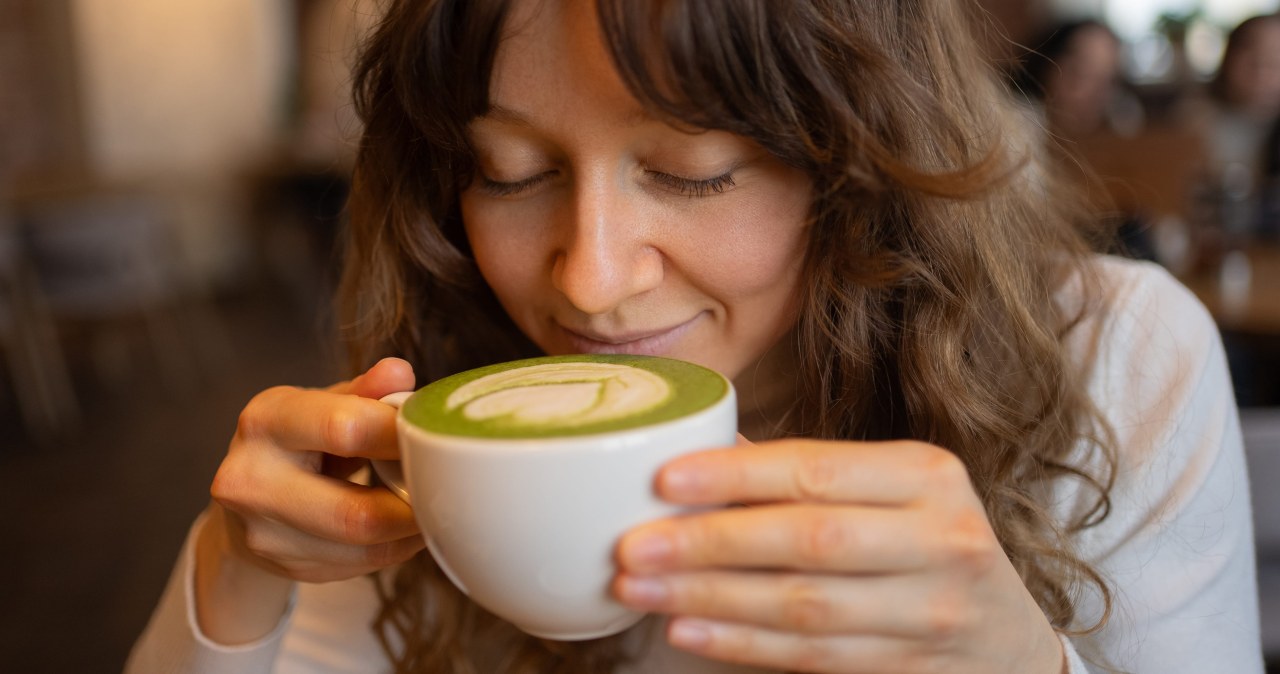 Piłam matchę zamiast porannej kawy. Oto efekty po dwóch tygodniach