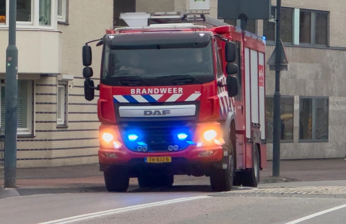 Wybuch w szkole żydowskiej w dzielnicy Amsterdamu Buitenveldert. Do zdarzenia doszło w nocy z piątku na sobotę. Nikt nie został ranny. Lokalne władze traktują incydent jako "celowy atak na społeczność żydowską i podchodzą do niego bardzo poważnie".