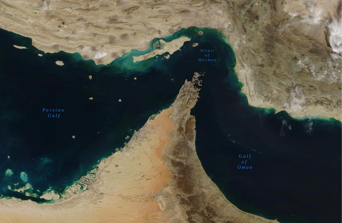 ​Minister spraw zagranicznych Iranu twierdzi, że cieśnina Ormuz jest zamknięta jedynie dla tankowców i statków wroga oraz ich sojuszników - poinformowała agencja Reutera, powołując się na irańskie media państwowe. Cieśnina Ormuz, przez którą przepływa jedna piąta światowych dostaw ropy naftowej, została zablokowana przez Iran po atakach Izraela i Stanów Zjednoczonych.