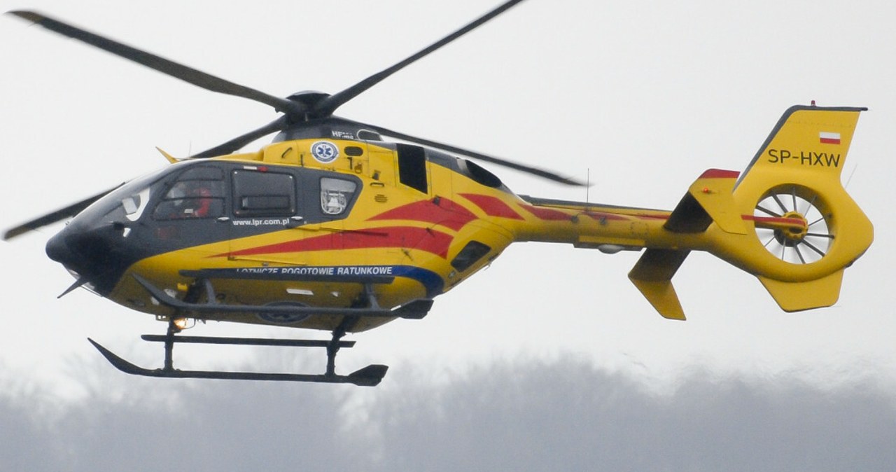 Zawiszyn. Tragedia na DK 50. Nie żyje 11-letnia dziewczynka Zawiszyn. Tragedia na DK 50. Nie żyje 11-letnia dziewczynka