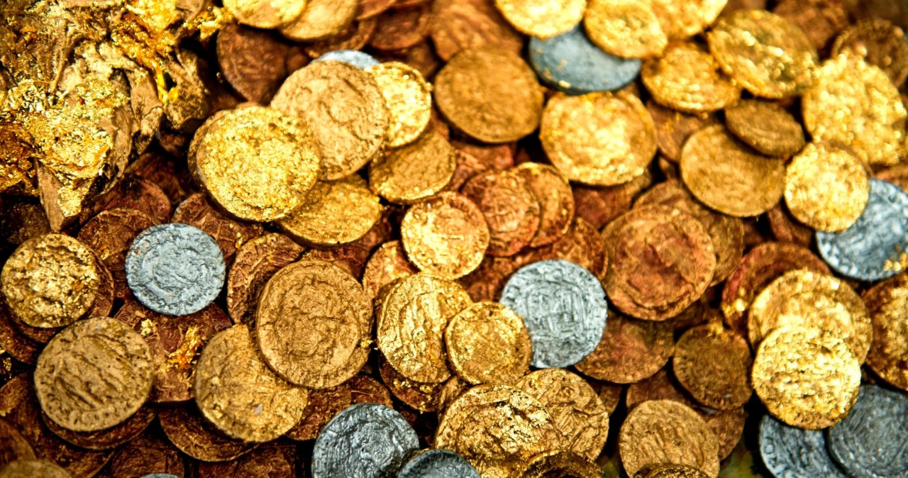 Monety znalezione w Torżoku. Archeolodzy szacują wartość na 450 tys. euro