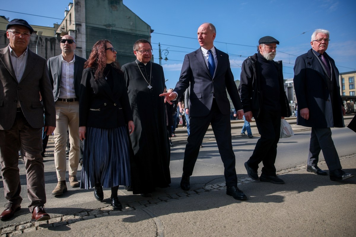Marsz Pamięci przeszedł przez Kraków. "Aby ekstremizm i fanatyzm trafiły na śmietnik historii"