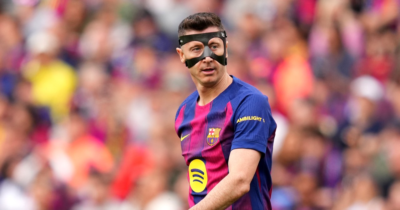 Barcelona rozbija, ale co z Lewandowskim. Zrównany z ziemią. To napisali