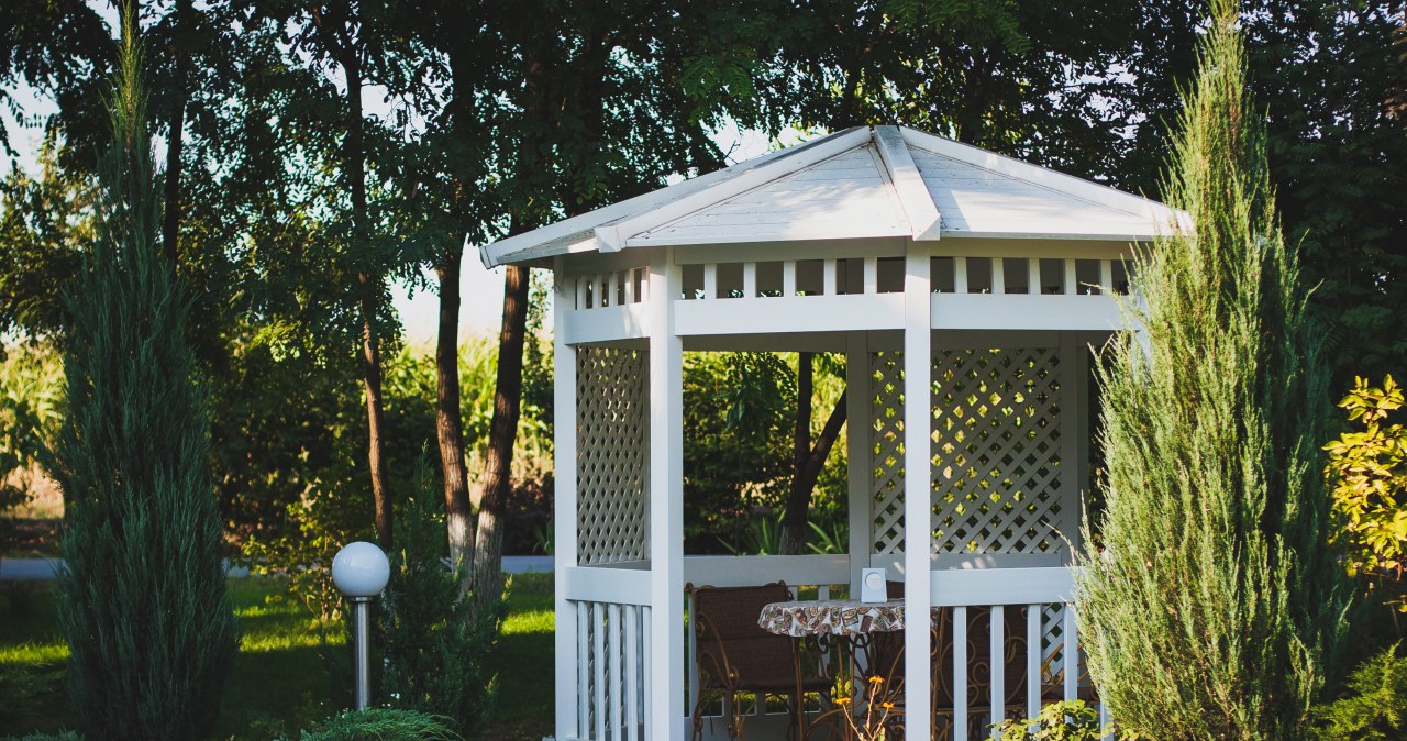 Masz altanę ogrodową? Zrób to w marcu, a w majówkę sobie podziękujęsz