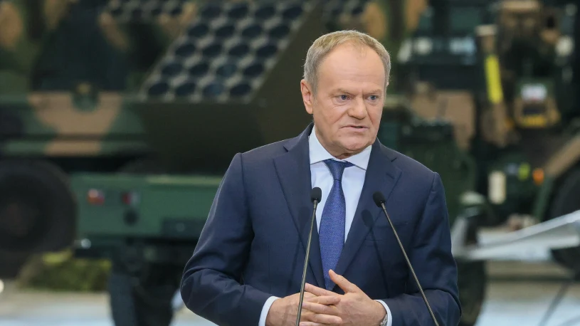 Polacy wciąż podzieleni ws. SAFE. Sondaż pokazuje nastroje w kraju