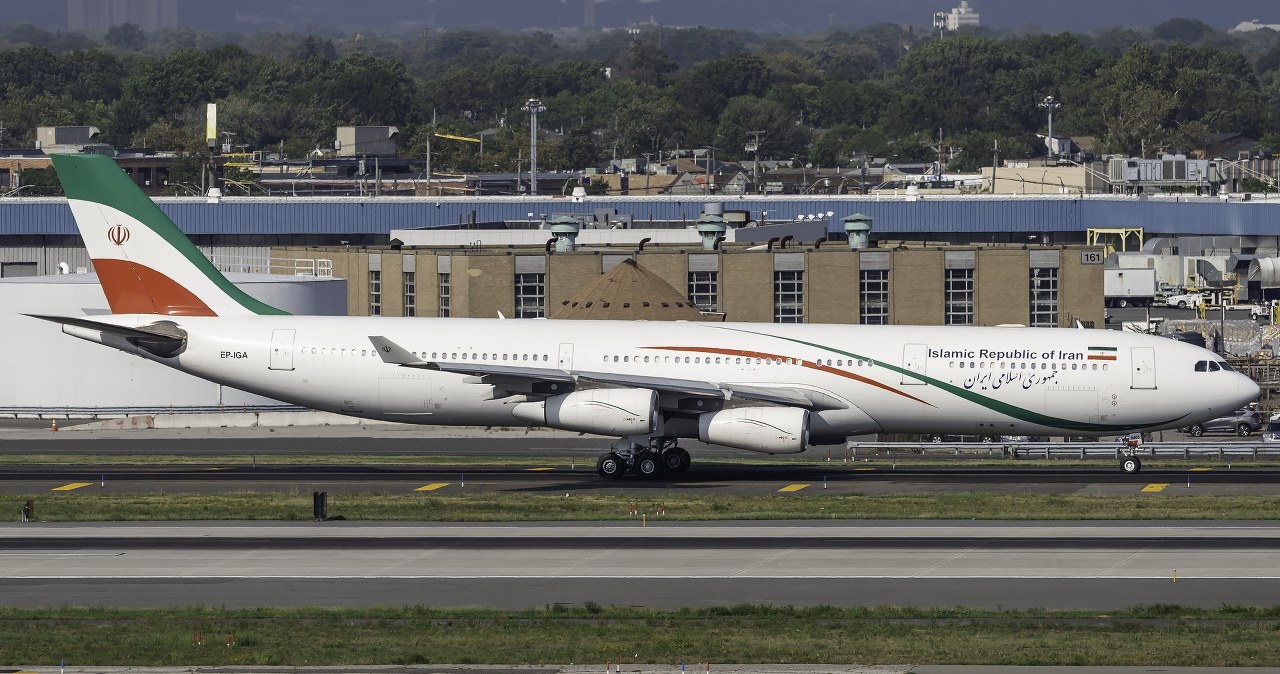 Potężne uderzenie w Teheranie. Izrael zniszczył samolot przywódcy Iranu