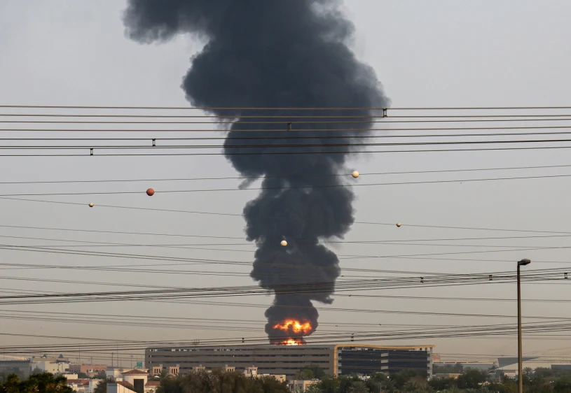 Ataki na Abu Zabi i Dubaj. Pocisk trafił w pojazd cywilny