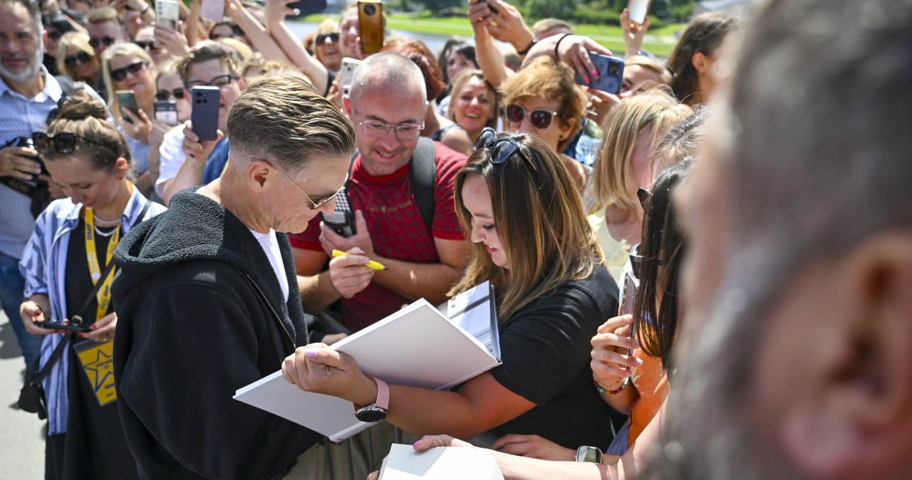 W Polsce witają go tysiące. "Nadszedł moment, na który czekało wielu fanów"
