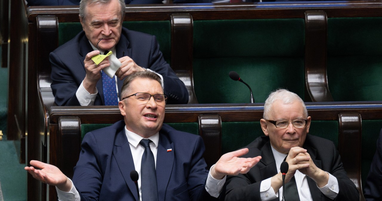 Plan Kaczyńskiego spalił na panewce? Nowy sondaż ujawnił paradoksalny detal
