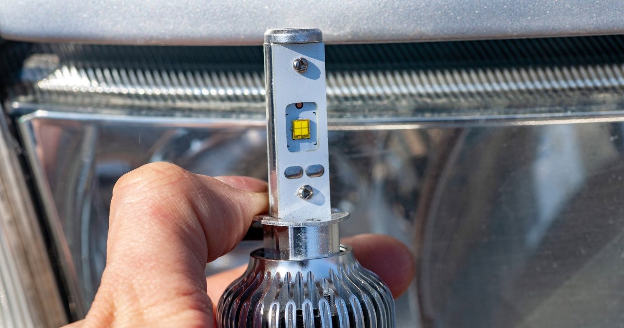 Nowe prawo dla starszych aut. LED-y będą wreszcie legalne