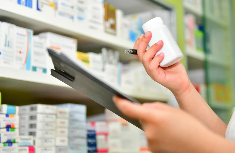 Firmy farmaceutyczne ostrzegają. Na Bliskim Wschodzie może zabraknąć leków