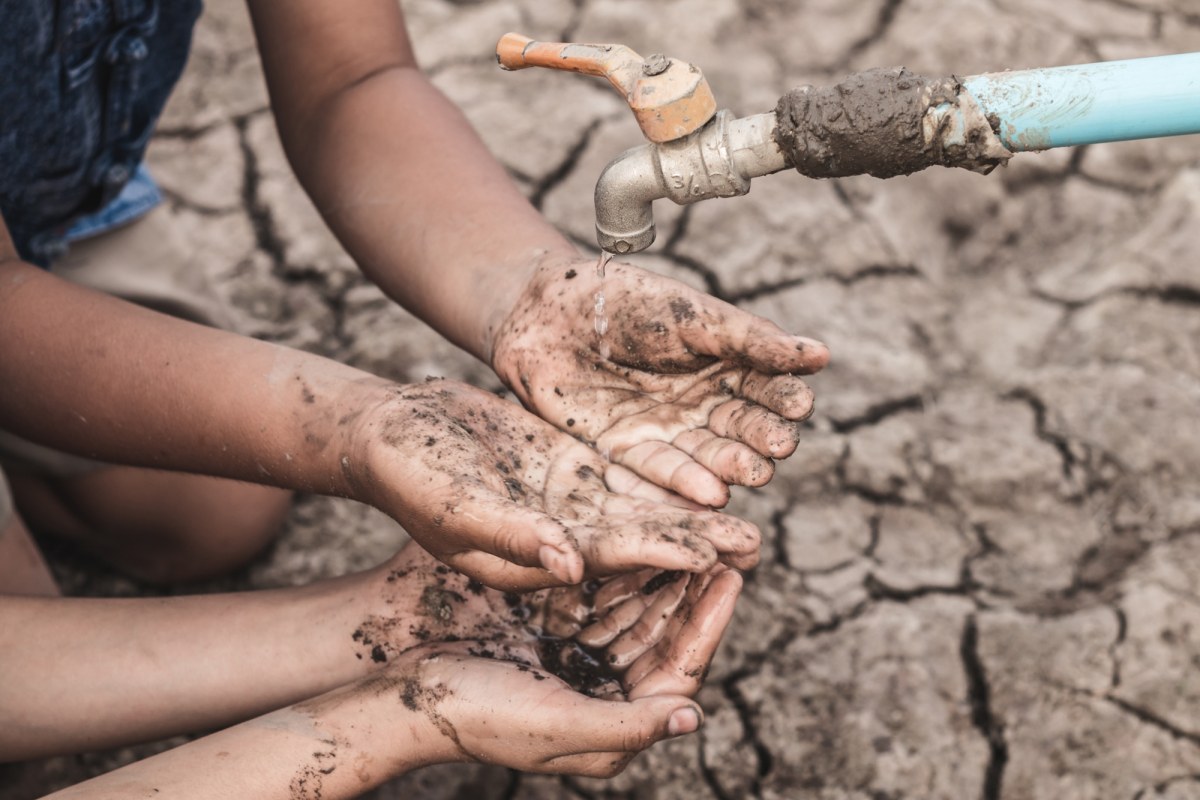 Alarmujące dane. Ponad 2 miliardy ludzi bez dostępu do podstawowego dobra