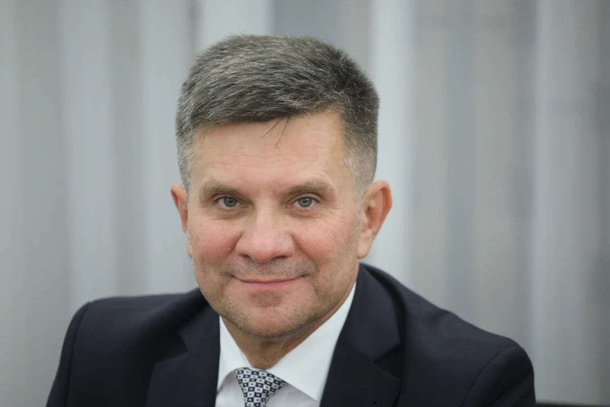 "Straciliśmy charakter partii konserwatywnej i prounijnej. Zamiast tego coraz częściej skupiamy się na działaniach taktycznych, próbując odzyskać wyborców. To nie jest właściwa droga" - mówi w rozmowie z RMF FM Jacek Włosowicz, senator klubu PiS. ​O polityku zrobiło się głośno po wczorajszym udziale w programie "Tak jest" w TVN24. Jacek Włosowicz skrytykował w nim Prawo i Sprawiedliwość za to, w jakim kierunku podąża ugrupowanie. Przyznał, że stało się ono "partią nacjonalistyczną".